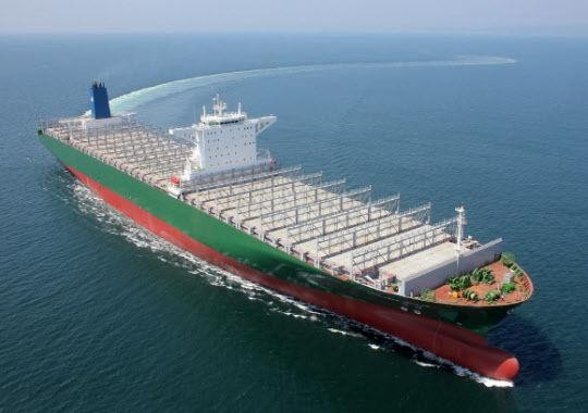 中国将建造四艘世界上最大的集装箱船
