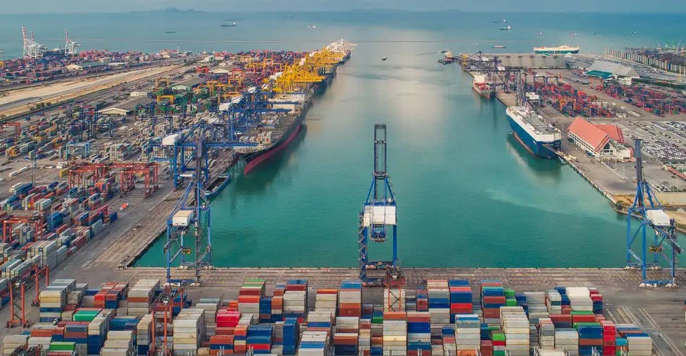 八月下旬中国主要的港口箱量增速放缓到2.5%