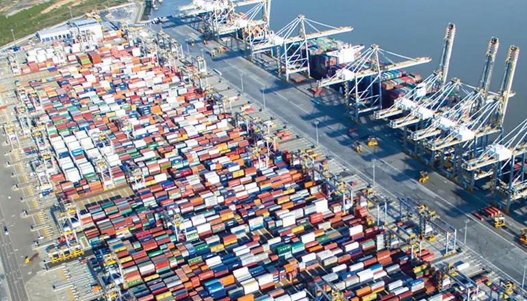 沙特加强了港口与世界其他地区的航运联系
